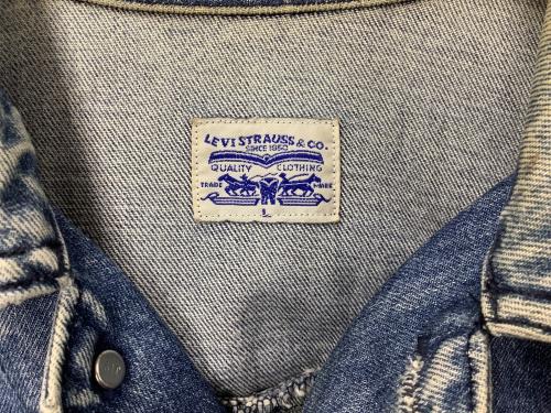 LEVI'S（リーバイス）LEVI'S (リーバイス) デニムジャケット ネイビー サイズ:Lの古着・服飾アイテム
