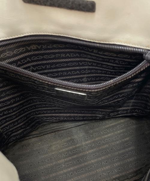PRADA（プラダ）PRADA (プラダ) ショルダートートバッグ ベージュの古着・服飾アイテム