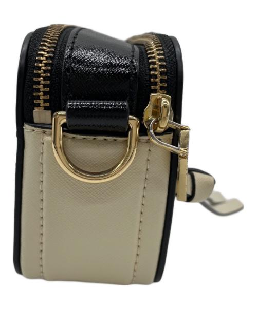 MARC JACOBS（マークジェイコブズ）MARC JACOBS (マークジェイコブス) ショルダーバッグ アイボリー×ブラックの古着・服飾アイテム