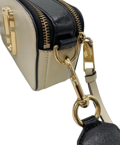 MARC JACOBS（マークジェイコブズ）MARC JACOBS (マークジェイコブス) ショルダーバッグ アイボリー×ブラックの古着・服飾アイテム