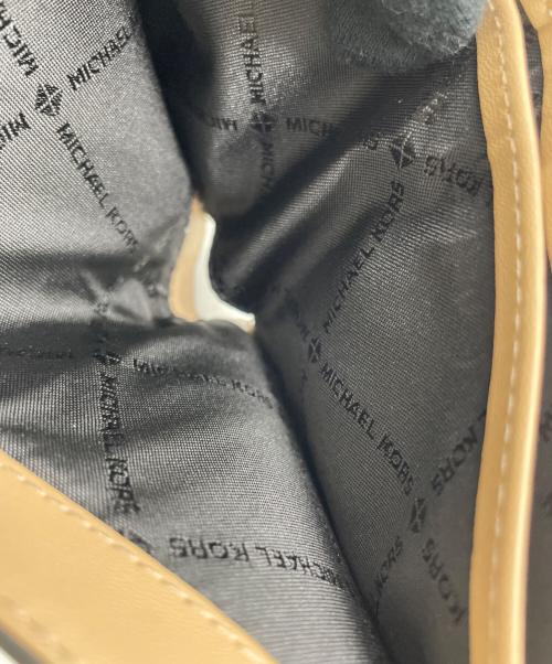 MICHAEL KORS（マイケル・コース）MICHAEL KORS (マイケル・コース) 2つ折り財布 グレーの古着・服飾アイテム