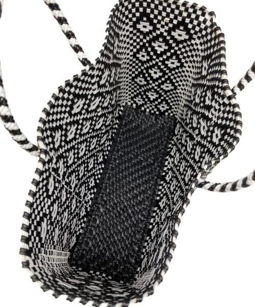 Letra（レトラ）Letra (レトラ) カゴバッグ ブラック×ホワイト 未使用品の古着・服飾アイテム