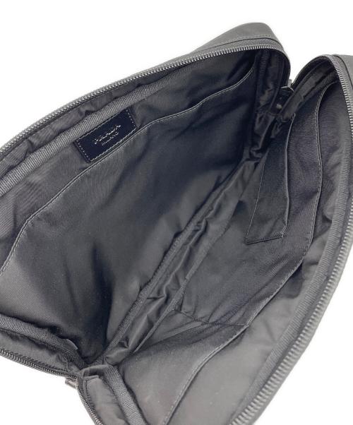 PRADA（プラダ）PRADA (プラダ) クラッチバッグ ブラックの古着・服飾アイテム