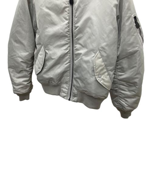 AVIREX（アヴィレックス）AVIREX (アヴィレックス) MA-1ジャケット ライトグレー サイズ:XLの古着・服飾アイテム