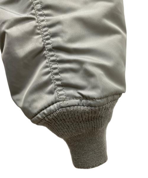 AVIREX（アヴィレックス）AVIREX (アヴィレックス) MA-1ジャケット ライトグレー サイズ:XLの古着・服飾アイテム