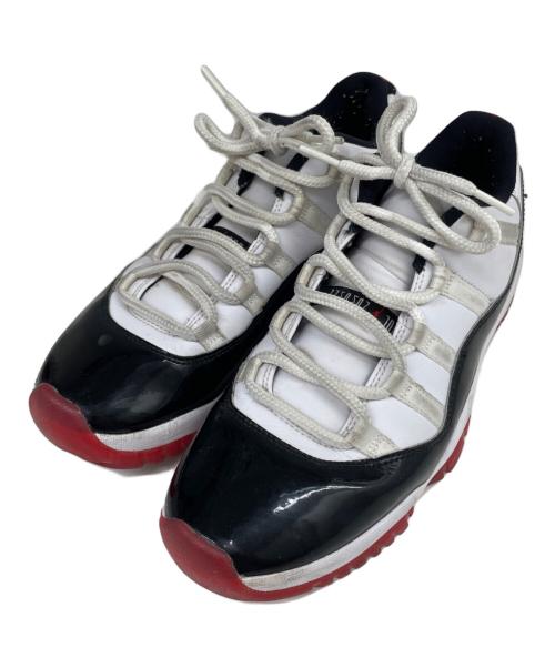 NIKE（ナイキ）NIKE (ナイキ) スニーカー ホワイト×ブラック サイズ:27.5cmの古着・服飾アイテム