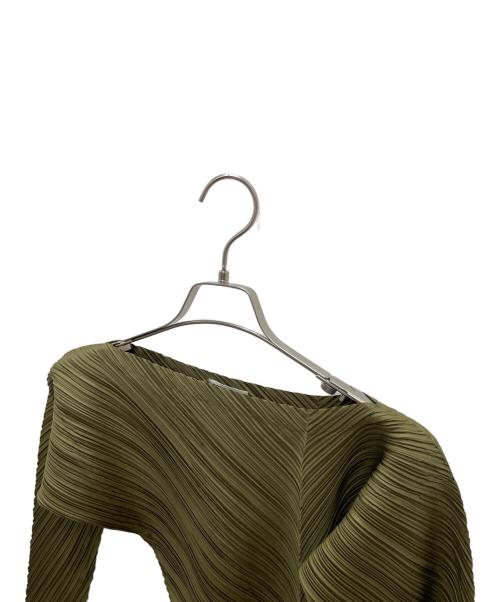 ISSEY MIYAKE（イッセイミヤケ）ISSEY MIYAKE (イッセイミヤケ) 長袖カットソー カーキ サイズ:Mの古着・服飾アイテム