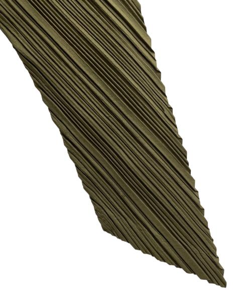 ISSEY MIYAKE（イッセイミヤケ）ISSEY MIYAKE (イッセイミヤケ) 長袖カットソー カーキ サイズ:Mの古着・服飾アイテム