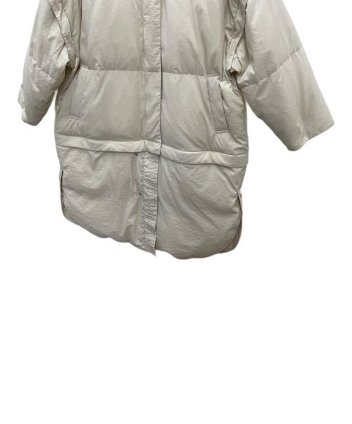 AYA KANEKO（アヤカネコ）AYA KANEKO (カネコ アヤ) emmi (エミ) ダウンジャケット ベージュの古着・服飾アイテム