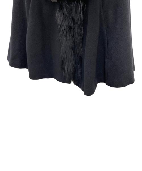 BURBERRY BLUE LABEL（バーバリーロンドンブルーレーベル）BURBERRY BLUE LABEL (バーバリーロンドンブルーレーベル) ポンチョ ブラック サイズ:38の古着・服飾アイテム