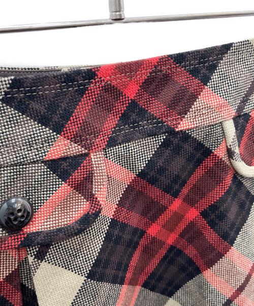 BURBERRY BLUE LABEL（バーバリーロンドンブルーレーベル）BURBERRY BLUE LABEL (バーバリーロンドンブルーレーベル) プリーツスカート ベージュ×レッド サイズ:38の古着・服飾アイテム