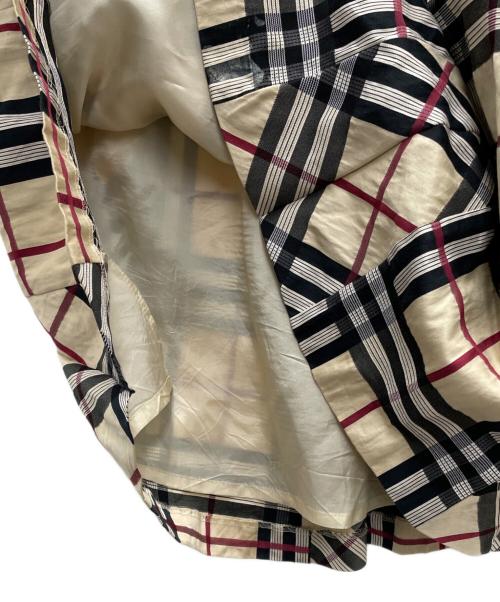 BURBERRY LONDON（バーバリーロンドン）BURBERRY LONDON (バーバリーロンドン) プリーツスカート ベージュ サイズ:46の古着・服飾アイテム