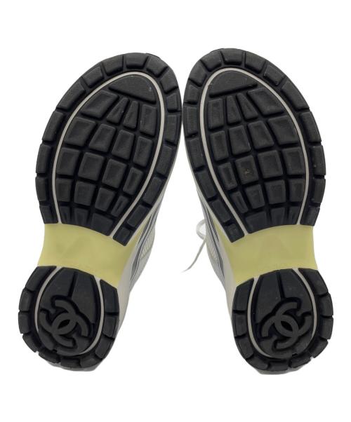 CHANEL（シャネル）CHANEL (シャネル) スニーカー ホワイト×シルバー サイズ:38の古着・服飾アイテム