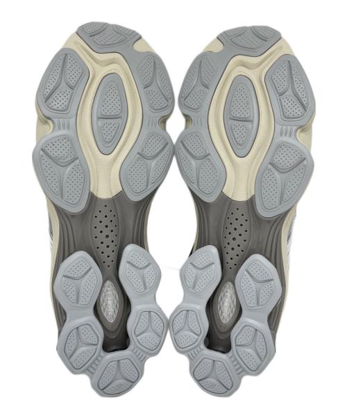 asics（アシックス）asics (アシックス) スニーカー シルバー サイズ:28.5 未使用品の古着・服飾アイテム