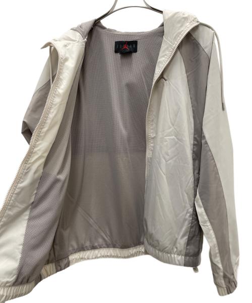 NIKE（ナイキ）NIKE (ナイキ) ウインドブレーカー グレー サイズ:XLの古着・服飾アイテム