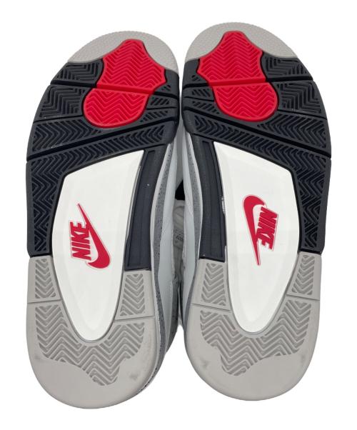NIKE（ナイキ）NIKE (ナイキ) スニーカー ホワイト×グレー サイズ:28cm 未使用品の古着・服飾アイテム