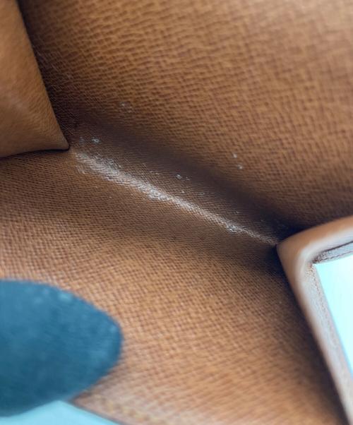 LOUIS VUITTON（ルイ ヴィトン）LOUIS VUITTON (ルイ ヴィトン) 3つ折り財布の古着・服飾アイテム