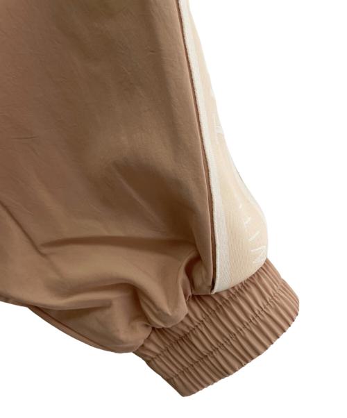 adidas（アディダス）adidas (アディダス) ワーディング ルーズフィット ウーブンジャケット ベージュ サイズ:Mの古着・服飾アイテム