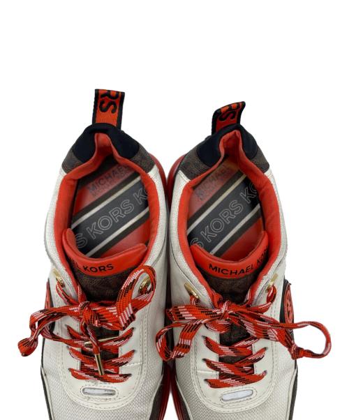 MICHAEL KORS（マイケル・コース）MICHAEL KORS (マイケル・コース) スニーカー ホワイト×ブラウン×オレンジ サイズ:24cmの古着・服飾アイテム