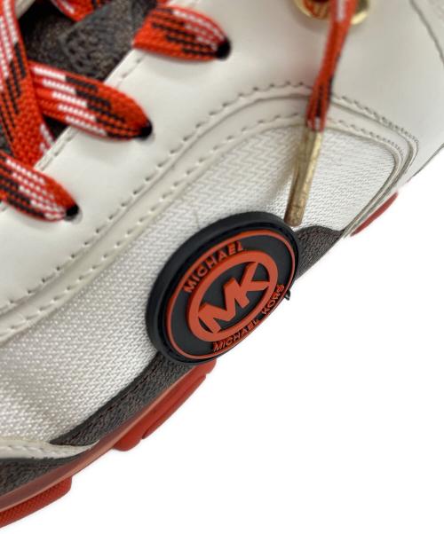 MICHAEL KORS（マイケル・コース）MICHAEL KORS (マイケル・コース) スニーカー ホワイト×ブラウン×オレンジ サイズ:24cmの古着・服飾アイテム