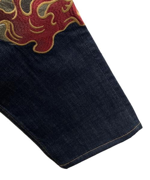 絡繰魂（カラクリタマシイ）絡繰魂 (カラクリタマシイ) 和柄デニムパンツ ネイビー サイズ:76cm (W30) 未使用品の古着・服飾アイテム
