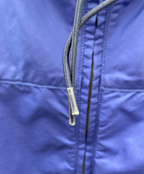 THE NORTHFACE PURPLELABEL（ザ・ノースフェイス パープルレーベル）THE NORTHFACE PURPLELABEL (ザ・ノースフェイス パープルレーベル) マウンテンウィンドパーカー ブルー×ブラック サイズ:XLの古着・服飾アイテム