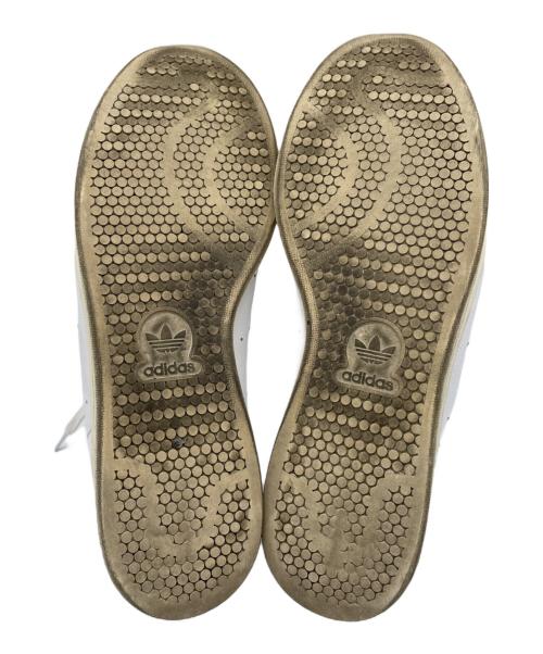 adidas（アディダス）adidas (アディダス) スニーカー ホワイト×ブラック サイズ:28の古着・服飾アイテム