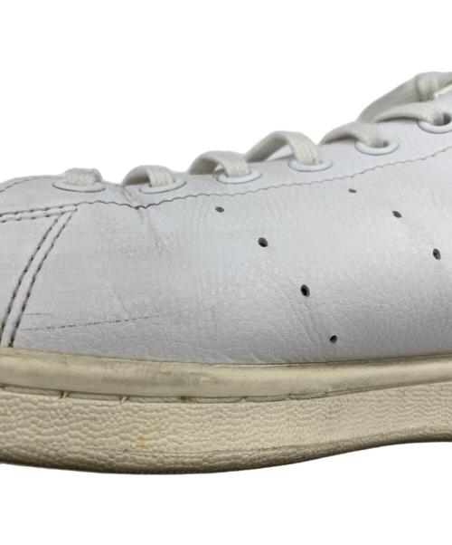 adidas（アディダス）adidas (アディダス) スニーカー ホワイト×ブラック サイズ:28の古着・服飾アイテム