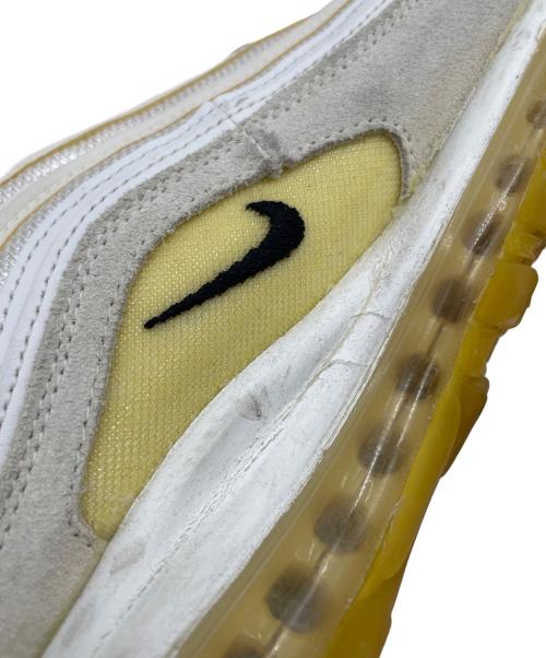 NIKE（ナイキ）NIKE (ナイキ) スニーカー ホワイト×ベージュ サイズ:27の古着・服飾アイテム