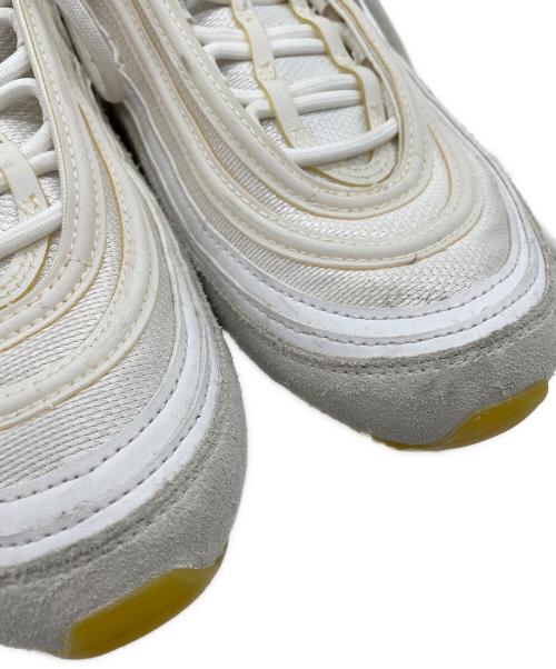 NIKE（ナイキ）NIKE (ナイキ) スニーカー ホワイト×ベージュ サイズ:27の古着・服飾アイテム