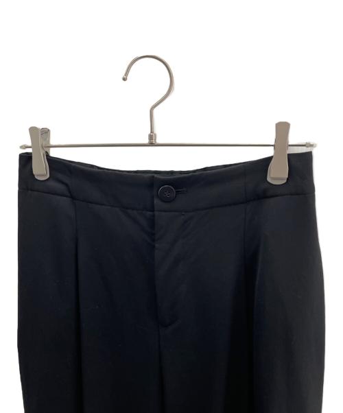 ISSEY MIYAKE（イッセイミヤケ）ISSEY MIYAKE (イッセイミヤケ) タックパンツ ブラック サイズ:3の古着・服飾アイテム