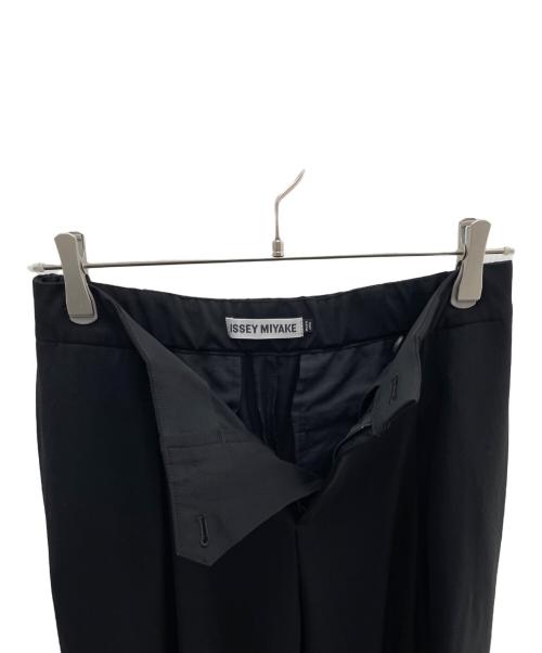 ISSEY MIYAKE（イッセイミヤケ）ISSEY MIYAKE (イッセイミヤケ) タックパンツ ブラック サイズ:3の古着・服飾アイテム