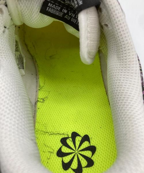 NIKE（ナイキ）NIKE (ナイキ) ローカットスニーカー アイボリー×グリーン サイズ:27の古着・服飾アイテム