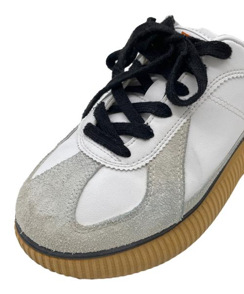 Onitsuka Tiger（オニツカタイガー）Onitsuka Tiger (オニツカタイガー) スニーカー ホワイト×グレー サイズ:22.5の古着・服飾アイテム