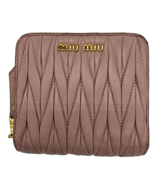 MIU MIU（ミュウミュウ）MIU MIU (ミュウミュウ) 2つ折り財布 ピンクの古着・服飾アイテム