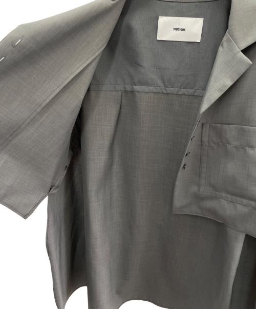 STUDIOUS（ステュディオス）STUDIOUS (ステュディオス) 半袖シャツ グレー サイズ:FREEの古着・服飾アイテム