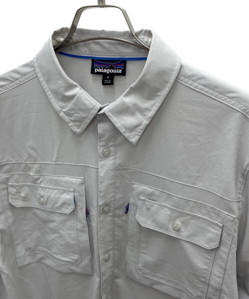 Patagonia（パタゴニア）Patagonia (パタゴニア) メンズ・ロングスリーブ・セルフガイデッド・サン・シャツ グレー サイズ:Mの古着・服飾アイテム