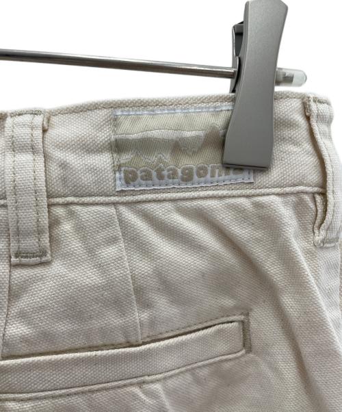 Patagonia（パタゴニア）Patagonia (パタゴニア) ヘリテージスタンドアップショーツ ベージュ サイズ:SIZE 76cm (W30) 未使用品の古着・服飾アイテム