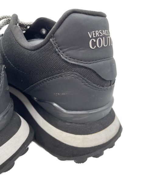 VERSACE JEANS COUTURE（ヴェルサーチ ジーンズクチュール）VERSACE JEANS COUTURE (ヴェルサーチ ジーンズクチュール) スニーカー ブラック サイズ:27.3cmの古着・服飾アイテム