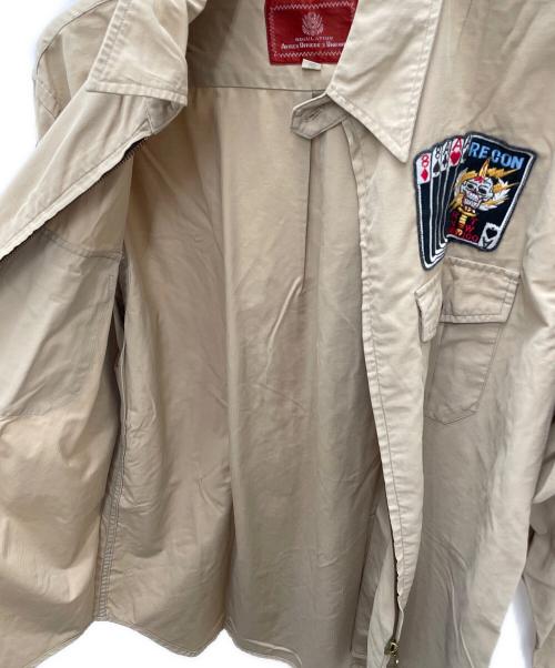 AVIREX（アヴィレックス）AVIREX (アヴィレックス) 長袖シャツ ベージュ サイズ:Mの古着・服飾アイテム