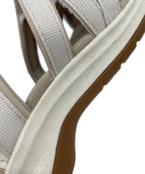 TEVA（テバ）TEVA (テバ) サンダル ベージュ サイズ:23.5cmの古着・服飾アイテム