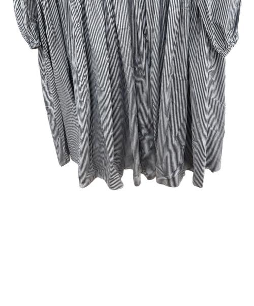BEARDSLEY（ビアズリー）BEARDSLEY (ビアズリー) 長袖ワンピース グレーの古着・服飾アイテム