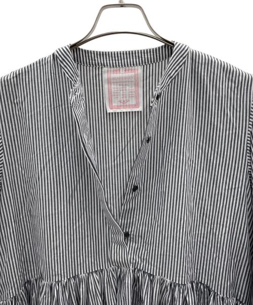 BEARDSLEY（ビアズリー）BEARDSLEY (ビアズリー) 長袖ワンピース グレーの古着・服飾アイテム
