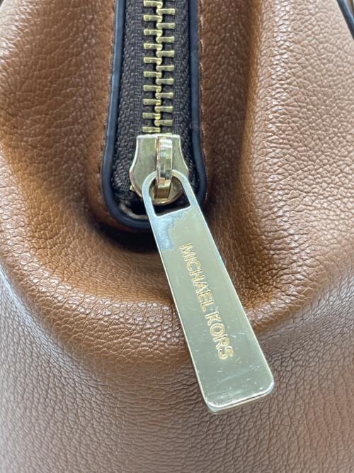 MICHAEL KORS（マイケルコース）MICHAEL KORS (マイケルコース) 2WAYショルダーバッグ ブラウンの古着・服飾アイテム