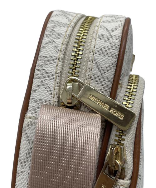MICHAEL KORS（マイケルコース）MICHAEL KORS (マイケルコース) ショルダーバッグ ベージュの古着・服飾アイテム