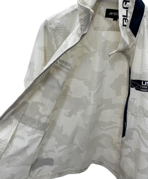 AVIREX（アヴィレックス）AVIREX (アヴィレックス) ナイロンジャケット ベージュ サイズ:Lの古着・服飾アイテム