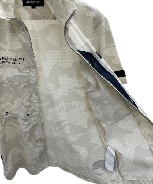 AVIREX（アヴィレックス）AVIREX (アヴィレックス) ナイロンジャケット ベージュ サイズ:Lの古着・服飾アイテム