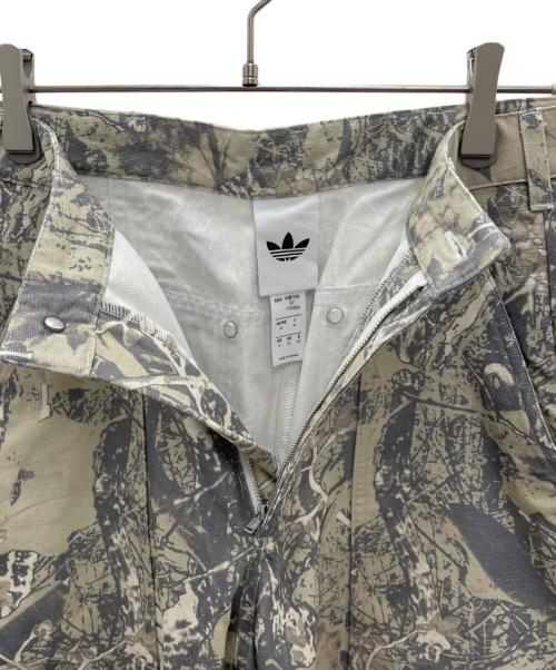 adidas（アディダス）adidas (アディダス) キャンバスカーゴパンツ ベージュ サイズ:Lの古着・服飾アイテム