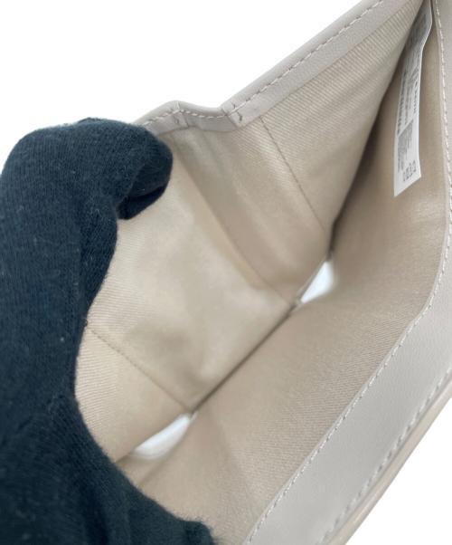 CHARLES & KEITH（チャールズアンドキース）CHARLES & KEITH (チャールズアンドキース) 3つ折り財布 ピンクの古着・服飾アイテム