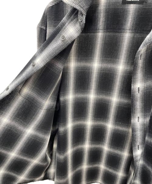 X-LARGE（エクストララージ）X-LARGE (エクストララージ) OLD ENGLISH L/S FLANNEL SHIRT ブラック サイズ:Lの古着・服飾アイテム
